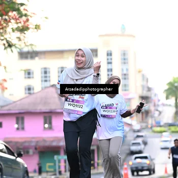 Runner Photo 7676016