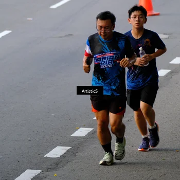 Runner Photo 7676017