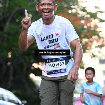 Runner Photo 7676035