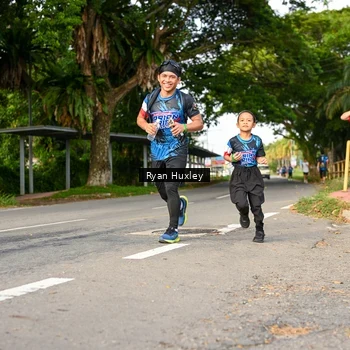 Runner Photo 7676041