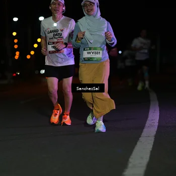 Runner Photo 7676049