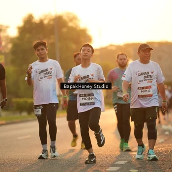 Runner Photo 7676050