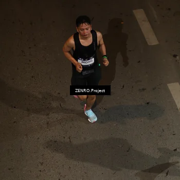 Runner Photo 7676059