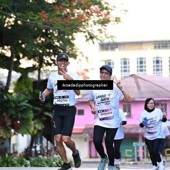 Runner Photo 7676060