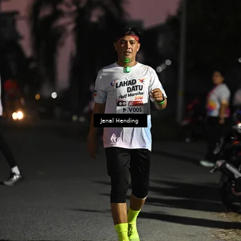 Runner Photo 7676066