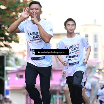 Runner Photo 7676071