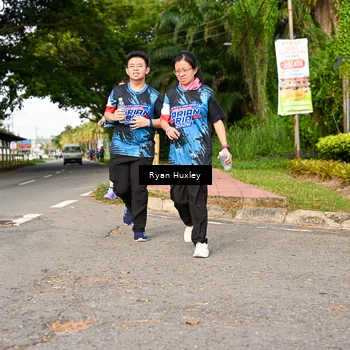 Runner Photo 7676076