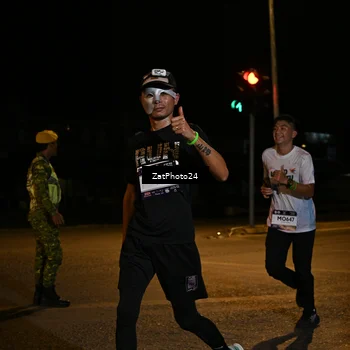 Runner Photo 7676091