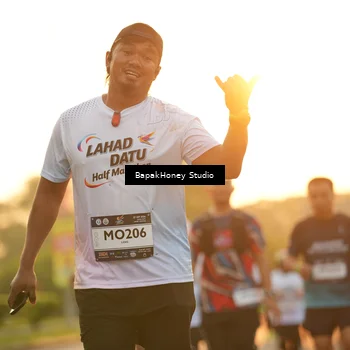 Runner Photo 7676098
