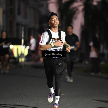 Runner Photo 7676101
