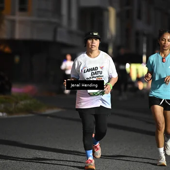 Runner Photo 7676110