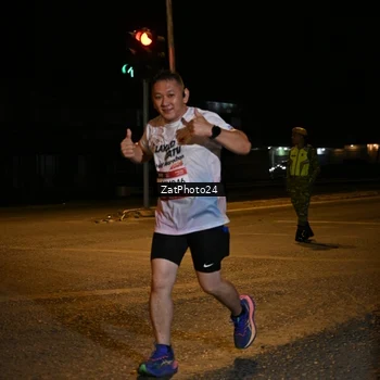 Runner Photo 7676113
