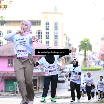 Runner Photo 7676118