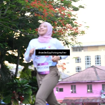 Runner Photo 7676119