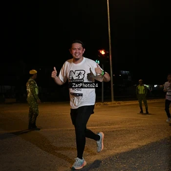 Runner Photo 7676123