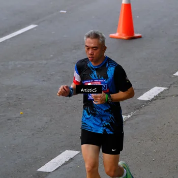 Runner Photo 7676132