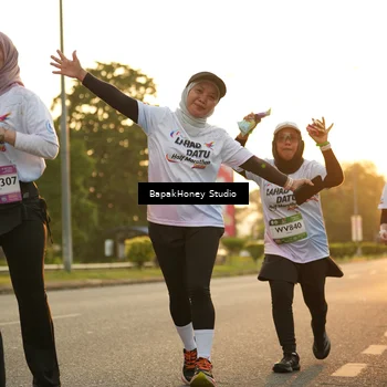 Runner Photo 7676145