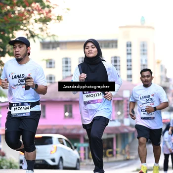 Runner Photo 7676151