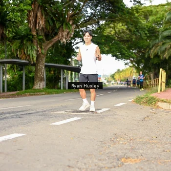 Runner Photo 7676153