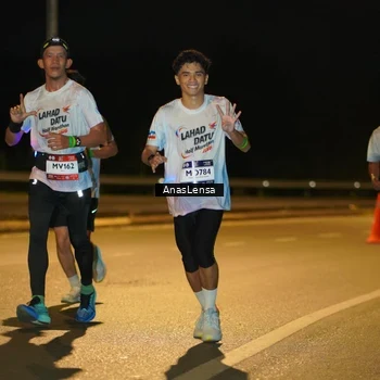 Runner Photo 7676155