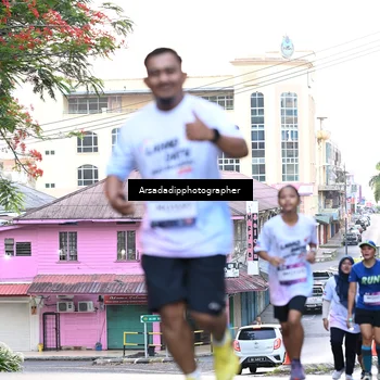 Runner Photo 7676163