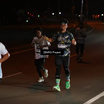 Runner Photo 7676180