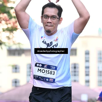 Runner Photo 7676193