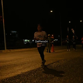Runner Photo 7676195