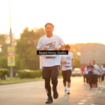 Runner Photo 7676201