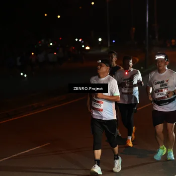 Runner Photo 7676207