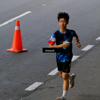 Runner Photo 7676209