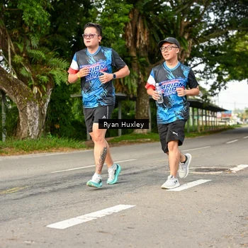 Runner Photo 7676210