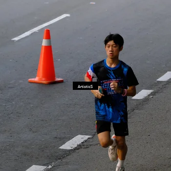 Runner Photo 7676224