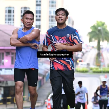 Runner Photo 7676225