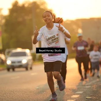 Runner Photo 7676235