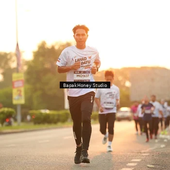 Runner Photo 7676236