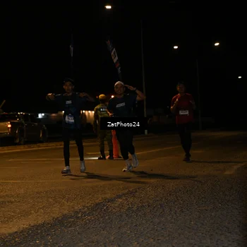 Runner Photo 7676243