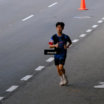 Runner Photo 7676251