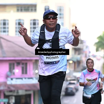 Runner Photo 7676252