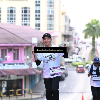 Runner Photo 7676276