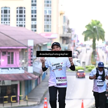 Runner Photo 7676278