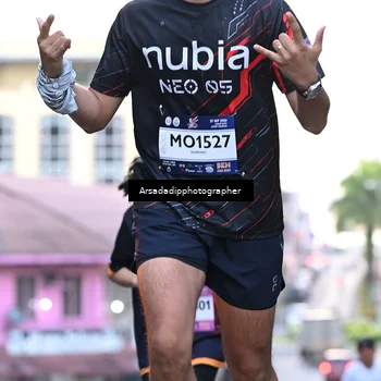 Runner Photo 7676283
