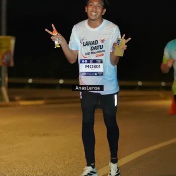 Runner Photo 7676295