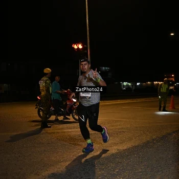 Runner Photo 7676318
