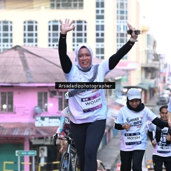 Runner Photo 7676320