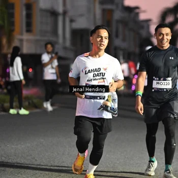 Runner Photo 7676340