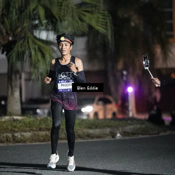 Runner Photo 7676341