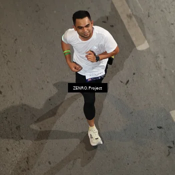Runner Photo 7676343
