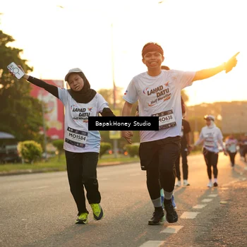 Runner Photo 7676349