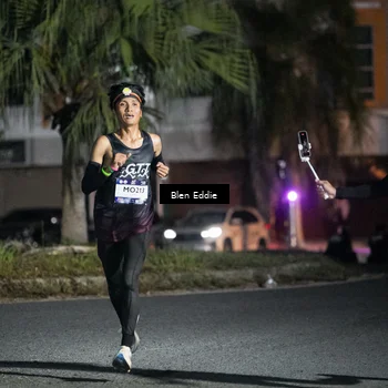 Runner Photo 7676355